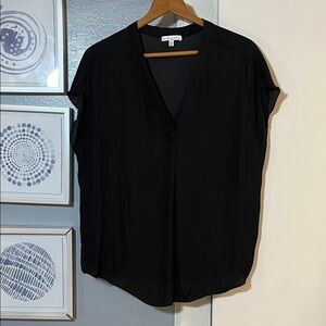 Maison D’Amelie Elegant Black Women's V-Neck Blouse Size L